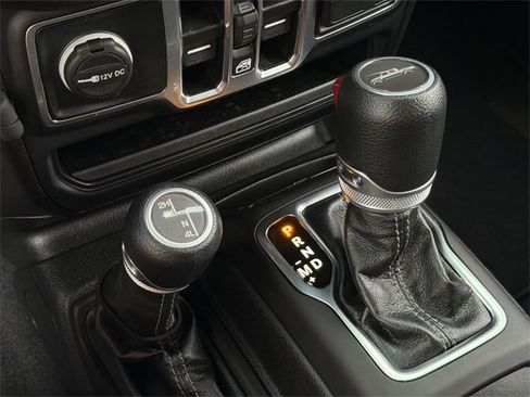 Used 2024 Jeep Gladiator Sport image 27