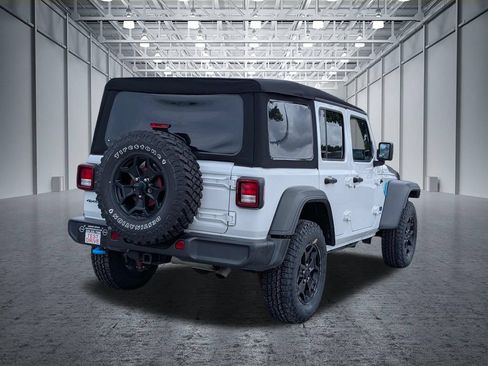 Used 2023 Jeep Wrangler Unlimited w/ Cold Weather Group AWD/4WD image 10