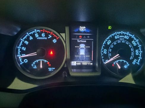 Used 2020 Toyota Tacoma SR5 RWD image 11