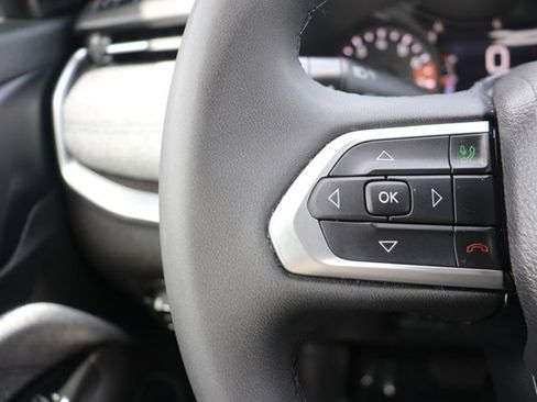 Used 2025 Jeep Compass Latitude AWD/4WD image 20