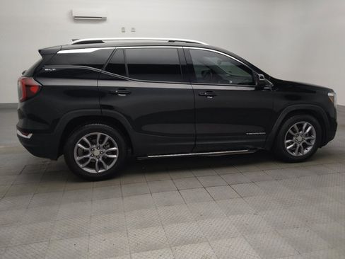 Used 2022 GMC Terrain SLT w/ LPO, 'HIT The Road' Package FWD image 10