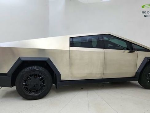 Used 2024 Tesla Cybertruck AWD Crew Cab image 6