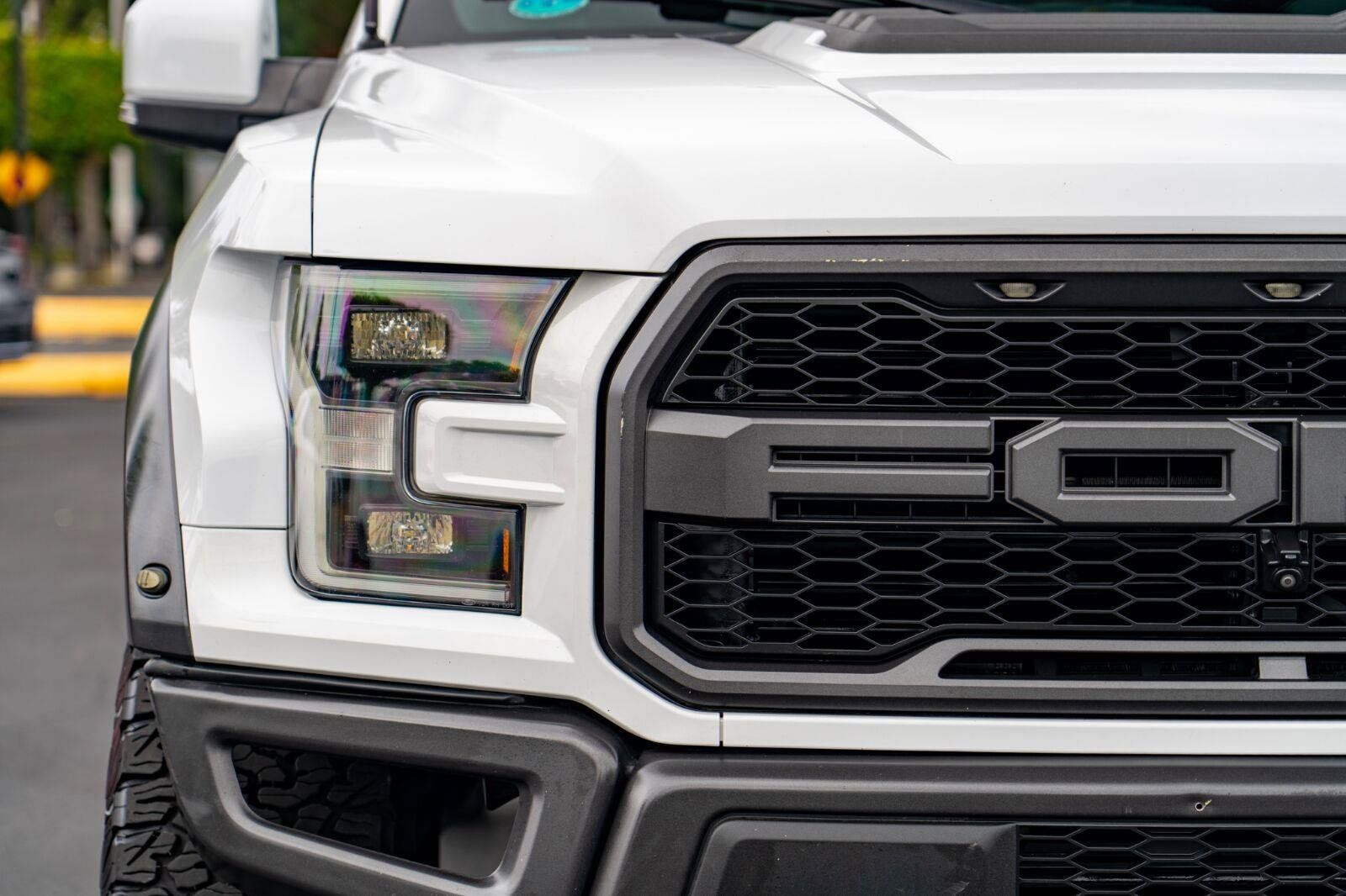 Used 2018 Ford F150 Raptor w/ Equipment Group 802A Luxury AWD/4WD image 5