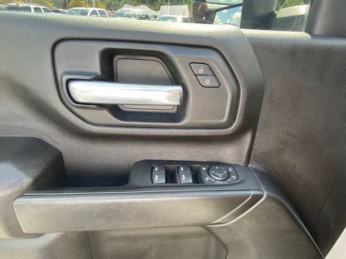 Used 2024 Chevrolet Silverado 2500 Custom w/ Custom Value Package AWD/4WD image 11