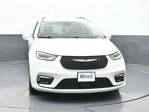 Used 2022 Chrysler Pacifica Touring-L FWD image 20