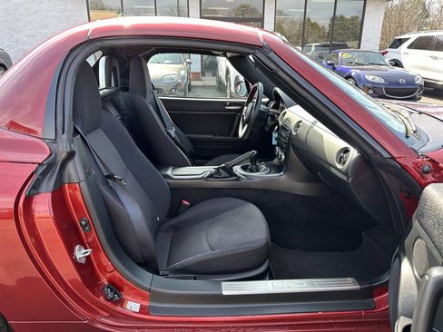 Used 2009 MAZDA MX-5 Miata Sport image 17