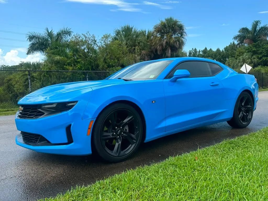 Used 2022 Chevrolet Camaro LT RWD image 7