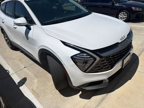 Certified 2024 Kia Sportage EX FWD image 3