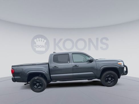 Used 2020 Toyota Tacoma SR AWD/4WD image 12