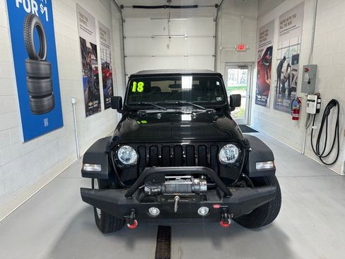 Used 2018 Jeep Wrangler Sport image 2