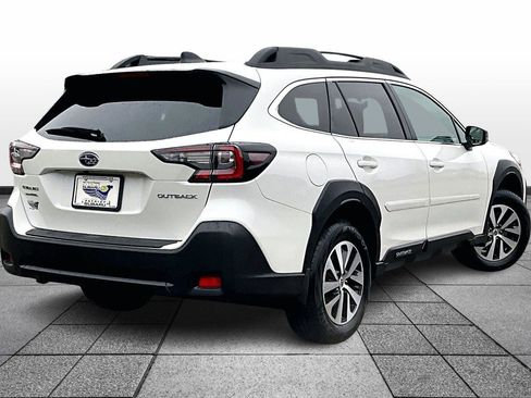 Used 2025 Subaru Outback Premium image 13