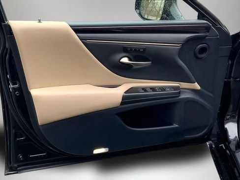 Used 2019 Lexus ES 350 w/ Premium Package image 17