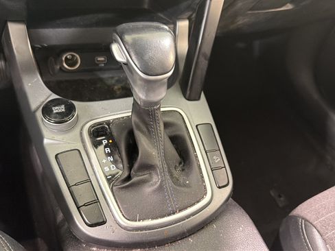 Used 2021 Kia Seltos S FWD image 19