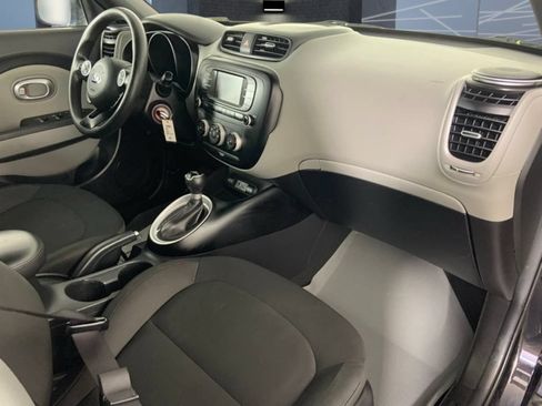 Used 2017 Kia Soul FWD image 14