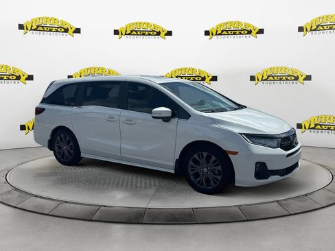 Used 2025 Honda Odyssey Touring image 7