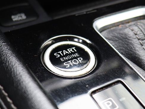 Used 2023 Nissan Kicks SR FWD image 51