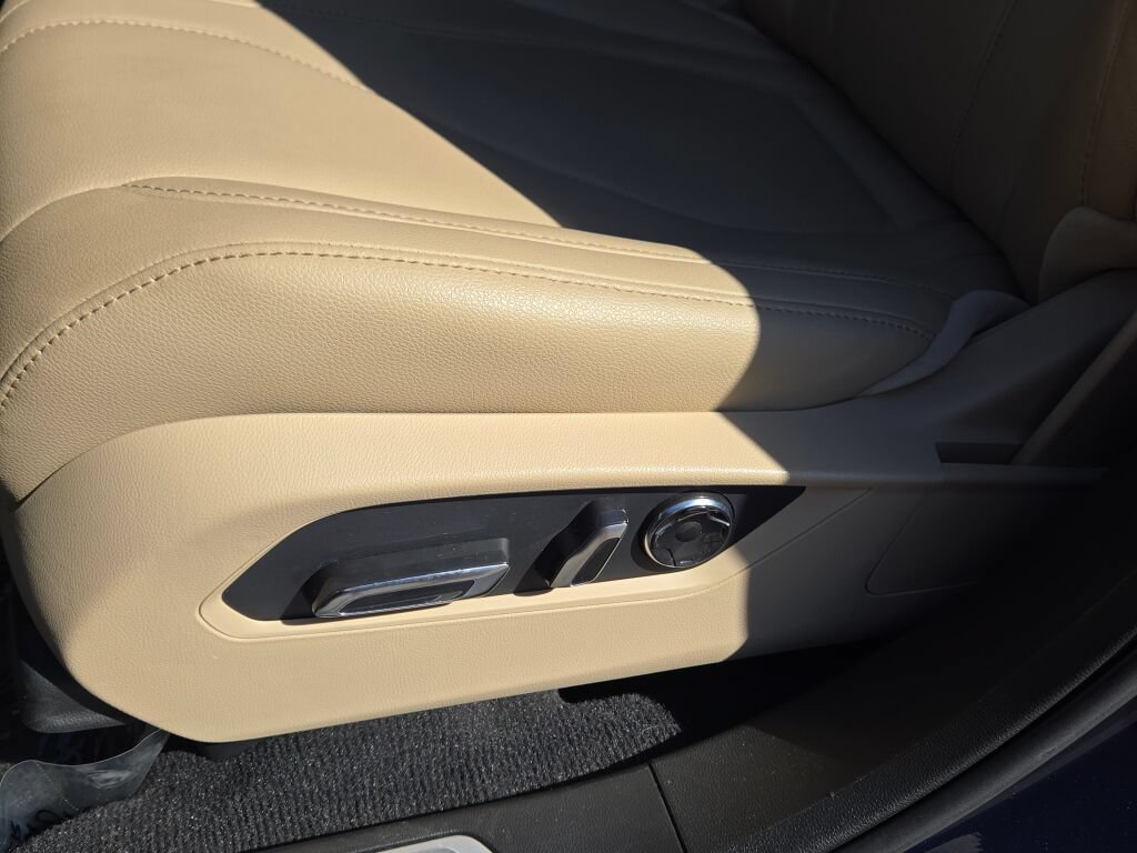 Used 2023 Acura RDX AWD image 30