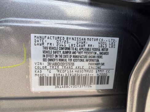 Used 2025 Nissan Sentra SV FWD image 22