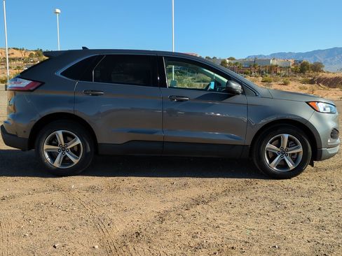 Used 2021 Ford Edge SEL w/ Convenience Package image 2