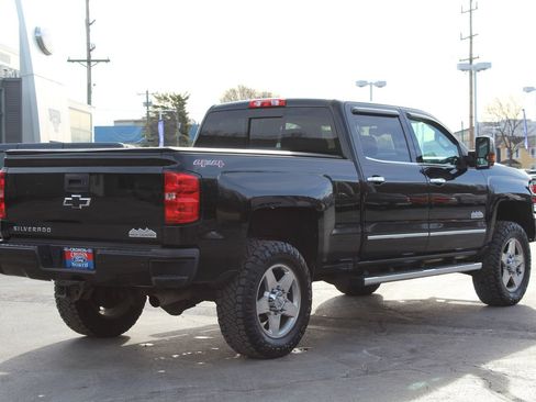 Used 2017 Chevrolet Silverado 2500 High Country image 7