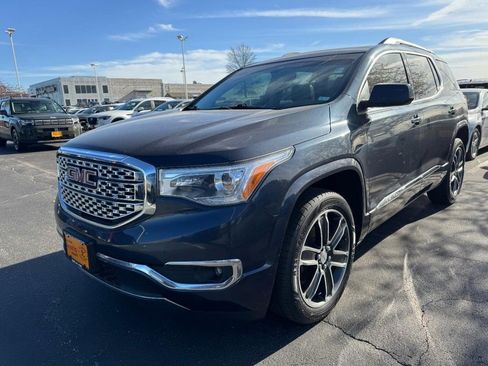 Used 2018 GMC Acadia Denali w/ Technology Package image 8