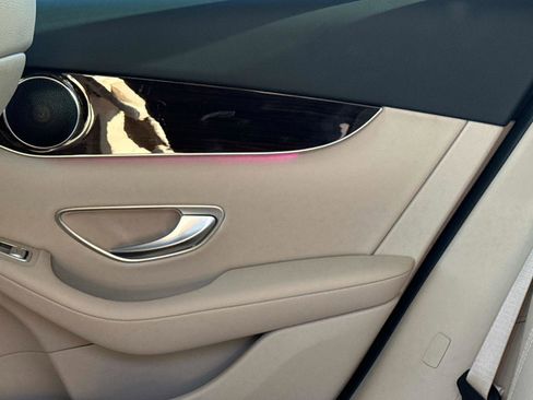 Used 2022 Mercedes-Benz GLC 300 image 17