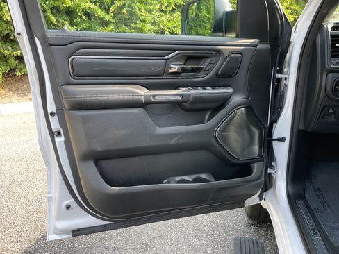 Used 2023 RAM 1500 Limited AWD/4WD image 17