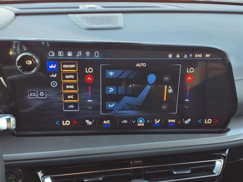 New 2026 Chevrolet Traverse LT w/ Enhanced Driving Package image 13