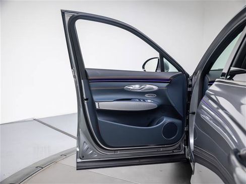 New 2026 Genesis GV70 2.5T Sport Prestige image 32