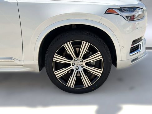 Certified 2023 Volvo XC90 B6 Ultimate w/ Protection Package Premier AWD/4WD image 11