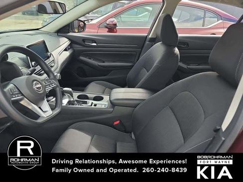 Used 2025 Nissan Altima 2.5 SV image 6