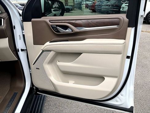 Used 2023 GMC Yukon Denali AWD/4WD image 23