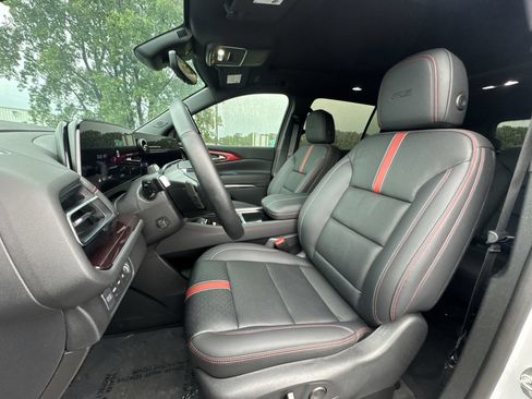 Certified 2024 Chevrolet Traverse RS AWD/4WD image 11