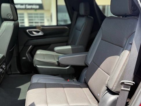 Used 2023 Chevrolet Tahoe High Country AWD/4WD image 16