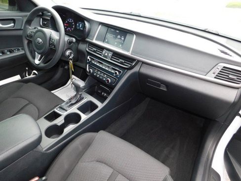 Used 2018 Kia Optima LX w/ 17" Alloy Wheels Package image 18