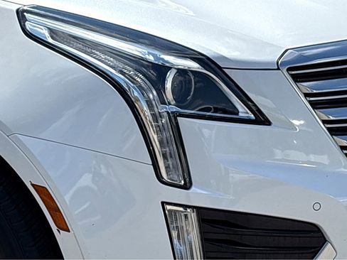 Used 2018 Cadillac XT5 Luxury w/ Driver Awareness Package image 16