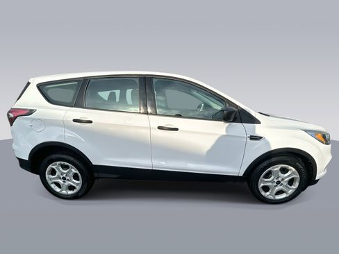 Used 2017 Ford Escape S image 2