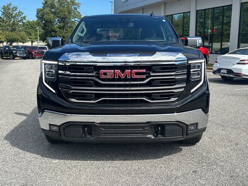 Used 2026 GMC Sierra 1500 SLT RWD image 2