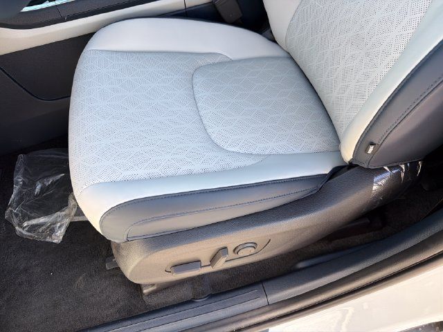 New 2027 Kia Carnival SX w/ Dark Edition Package FWD image 19