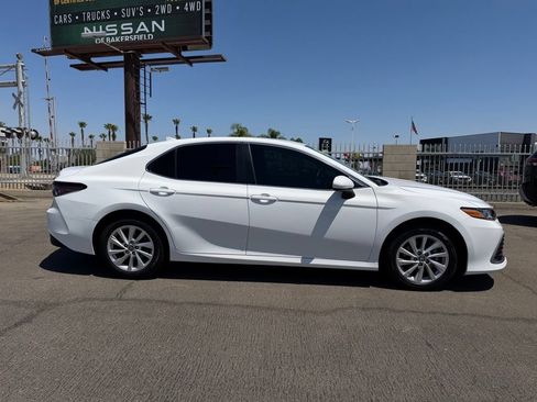 Used 2023 Toyota Camry LE FWD image 7