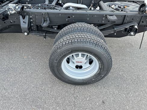 New 2026 GMC Sierra 3500 Pro w/ Convenience Package AWD/4WD image 28