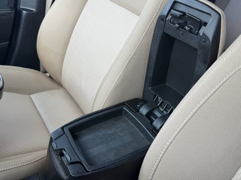Used 2014 Toyota Corolla LE FWD image 27
