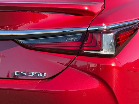 Certified 2024 Lexus ES 350 w/ Premium Package FWD image 31