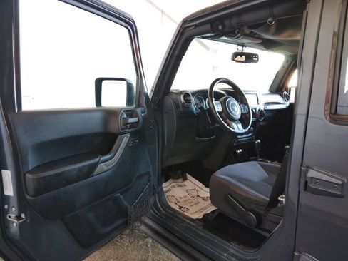 Used 2016 Jeep Wrangler Unlimited Sport AWD/4WD image 19