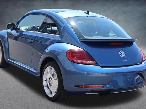 Used 2019 Volkswagen Beetle 2.0T SE FWD image 18