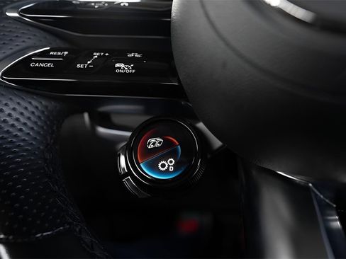 Used 2022 Mercedes-Benz SL 55 AMG 4MATIC image 40