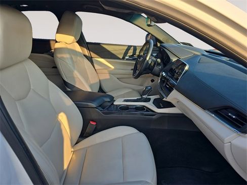 Used 2022 Cadillac CT4 Luxury w/ Sun And Sound Package image 15