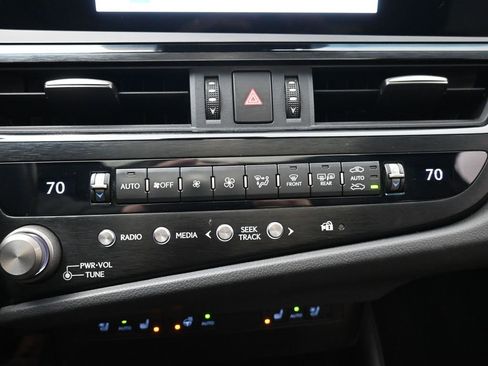 Used 2023 Lexus ES 350 w/ Premium Package image 16