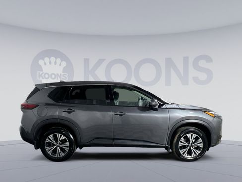 Used 2021 Nissan Rogue SV image 8