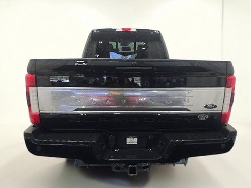 Used 2017 Ford F250 Platinum w/ Platinum Ultimate Package AWD/4WD image 5